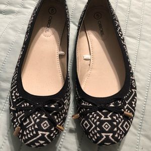 ♥️ Flats size 5 ♥️